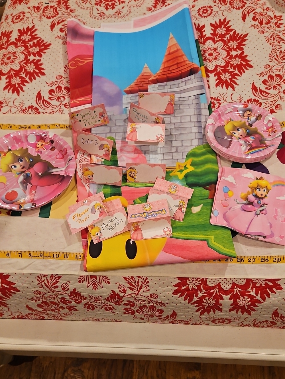 Princess Peach-Themed Pink Party Supplies Set for Kids — Pink